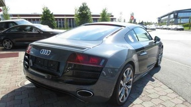 AUDI R8 V10 - VENDU 2009 - 3/4 avant droit