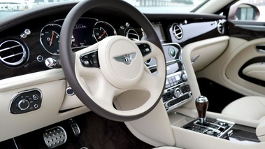 BENTLEY Mulsanne 2015 - 