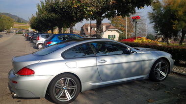 BMW M6 2005 - 