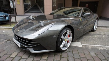 FERRARI F12 - VENDU 2013 - 