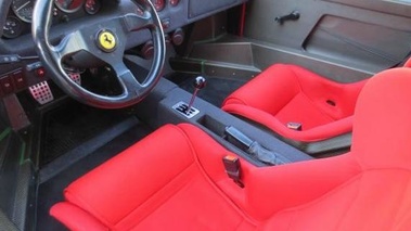 FERRARI F40 - VENDU 1993 - 3/4 avant droit