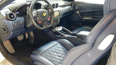 FERRARI FF - VENDU 2013 - 3/4 avant gauche