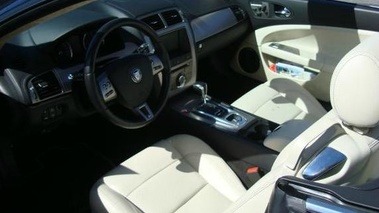 JAGUAR XKR Convertible - VENDU 2008 - 3/4 avant droit