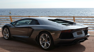 LAMBORGHINI Aventador LP700-4 - VENDU 2013 - 