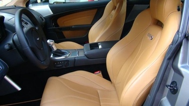 ASTON MARTIN DBS - VENDU 2009 - profil