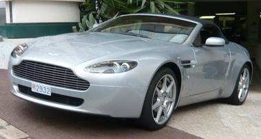 ASTON MARTIN V8 Vantage - VENDU 2008 - Vue 3/4 avant droit