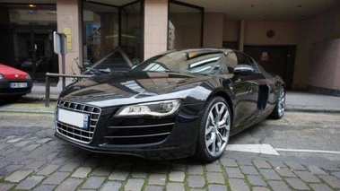 AUDI R8 V10 - VENDU 2009 - 3/4 avant gauche