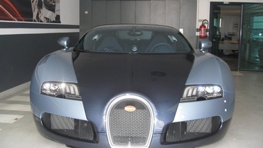 BUGATTI Veyron - VENDU 2010 - 3/4 avant droit