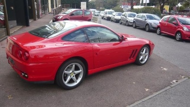 FERRARI 550 Maranello 1998 - Vue de profil droit