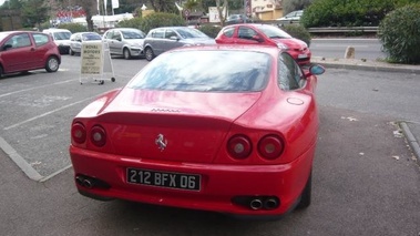 FERRARI 550 Maranello 1998 - Vue 3/4 avant gauche