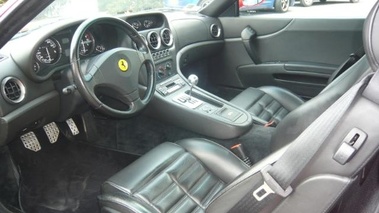 FERRARI 550 Maranello 1998 - Vue 3/4 avant gauche