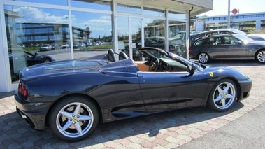 FERRARI F360 Spider - VENDU 2001 - Vue 3/4 avant droit