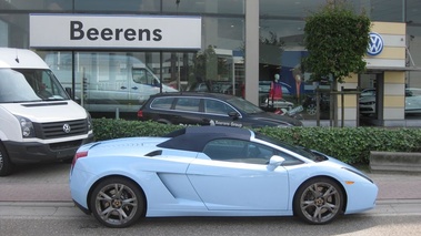 LAMBORGHINI Gallardo Spyder - VENDU 2006 - Vue 3/4 avant gauche