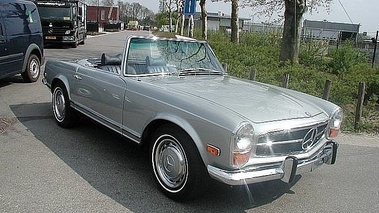 MERCEDES BENZ 280 SL - VENDU 1970 - Vue 3/4 avant droit