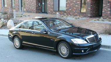 MERCEDES BENZ S 63 AMG - VENDU 2006 - Vue de profil droit