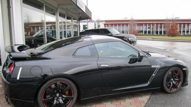 NISSAN GTR Black Edition - VENDU 2009 - profil