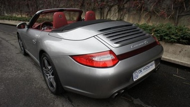 PORSCHE 911 Carrera 4S 2008 - Porsche 911 type 997 Carrera 4S Cabriolet - 3/4 arrière