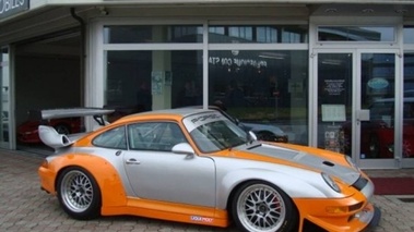 PORSCHE 993 GT2 - VENDU 2000 - Vue de profil droit