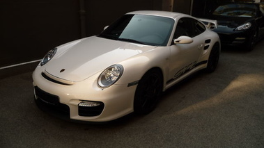 PORSCHE 997 GT2 - VENDU 2008 - Vue 3/4 avant gauche