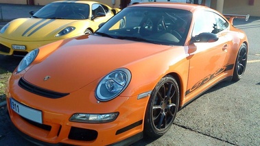 PORSCHE 997 GT3 RS - VENDU 2007 - Vue 3/4 avant gauche