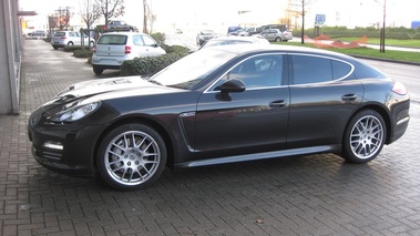 PORSCHE Panamera 4S - VENDU 2010 - profil