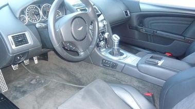 ASTON MARTIN DBS 2008 - 3/4 avant gauche