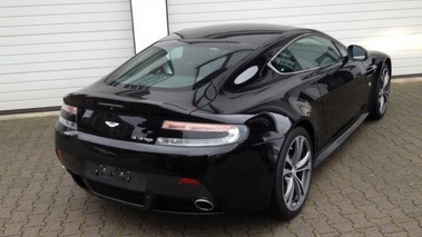 ASTON MARTIN V12 Vantage 2010 - 3/4 avant gauche