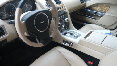 Aston Martin V8 Vantage 2010 Petites Annonces Gratuites