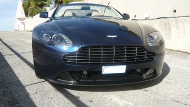 ASTON MARTIN V8 Vantage Roadster S 2011 - face avant