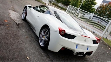 FERRARI 458 Italia 2011 - 3/4 avant droit