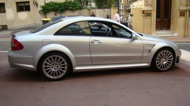 MERCEDES BENZ CLK 63 AMG B.S. - VENDU 2008 - profil 2