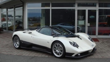 PAGANI Zonda F - VENDU 2005 - Vue 3/4 avant droit