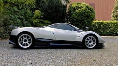 PAGANI Zonda F - VENDU 2008 - Vue de profil droit