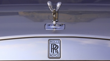 Rolls Royce constructeur d'automobiles de luxe fondé en 1904 par Frederick Henry Royce et Charles Stuart Rolls