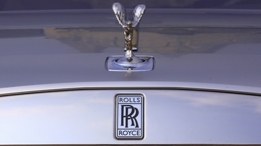 Rolls Royce constructeur d'automobiles de luxe fondé en 1904 par Frederick Henry Royce et Charles Stuart Rolls Rolls Royce constructeur d'automobiles de luxe fondé en 1904 par Frederick Henry Royce et Charles Stuart Rolls